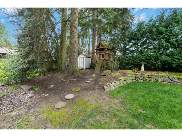 4445 Nw MALHUER Ave, Portland, OR 97229