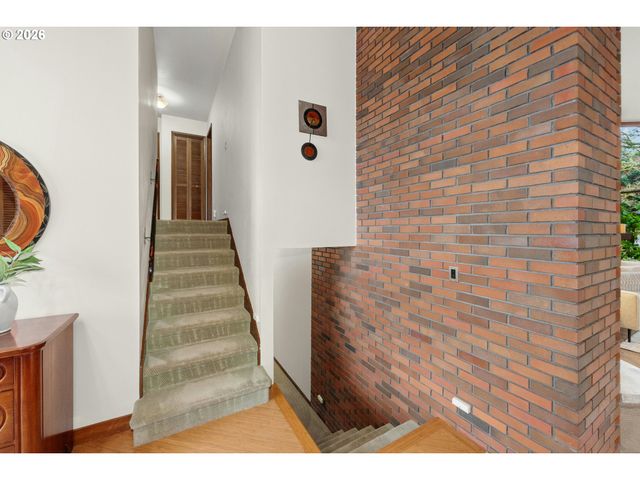 4445 Nw MALHUER Ave, Portland, OR 97229