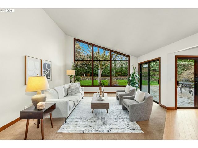 4445 Nw MALHUER Ave, Portland, OR 97229