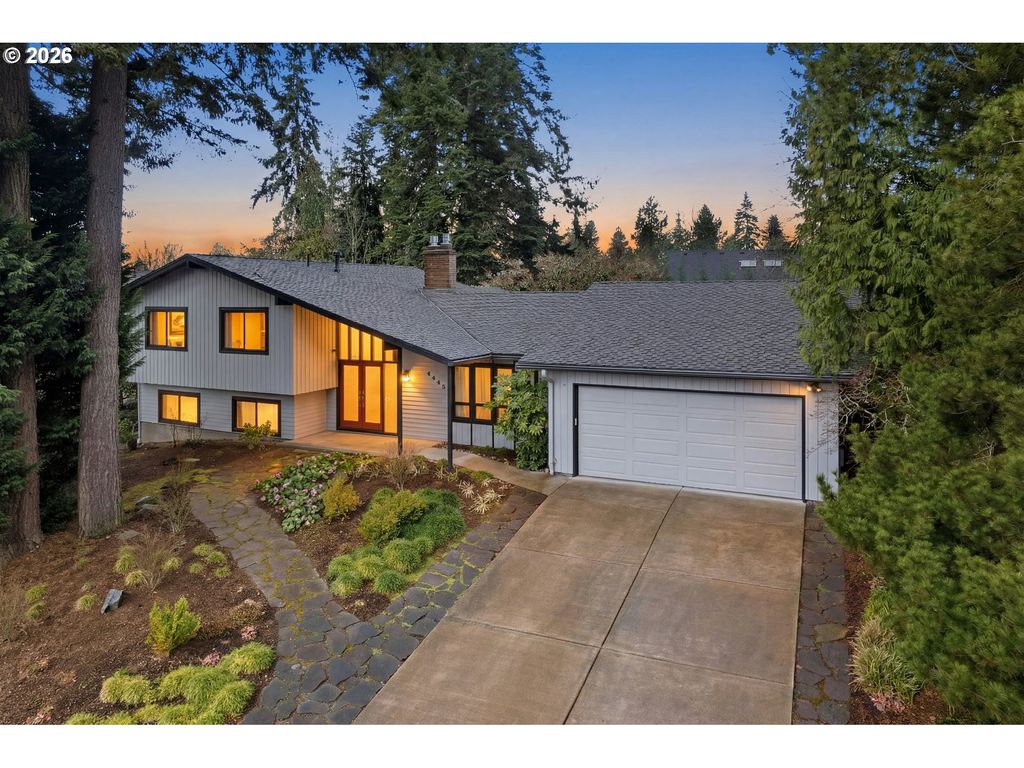 4445 Nw MALHUER Ave, Portland, OR 97229