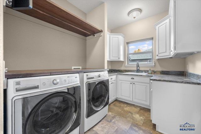 1722 IRON HORSE LOOP, Spearfish, SD 57783