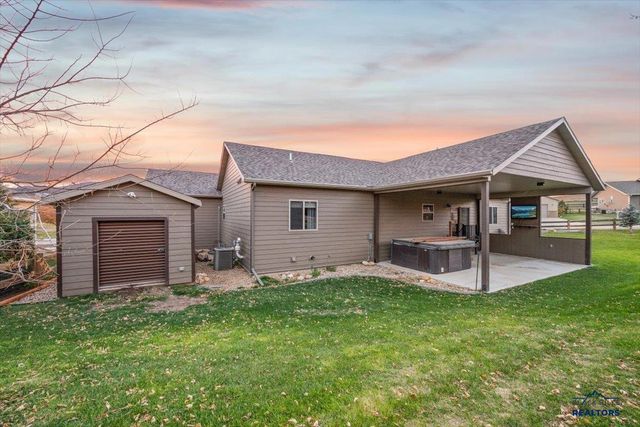 1722 IRON HORSE LOOP, Spearfish, SD 57783