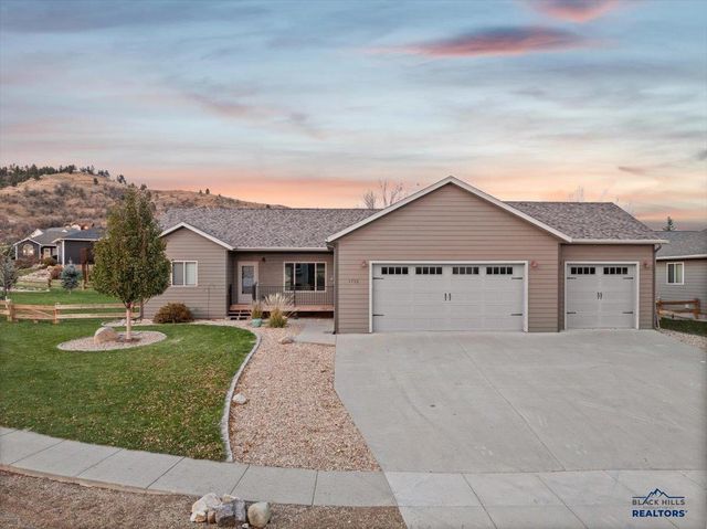 1722 IRON HORSE LOOP, Spearfish, SD 57783