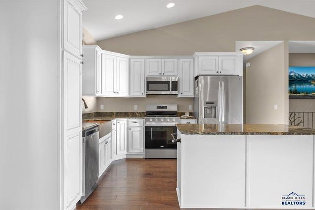 1722 IRON HORSE LOOP, Spearfish, SD 57783