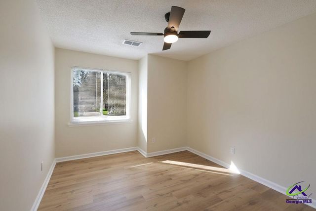 731 Gateway Drive, Bonaire, GA 31005