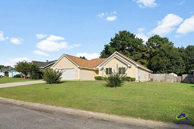 731 Gateway Drive, Bonaire, GA 31005