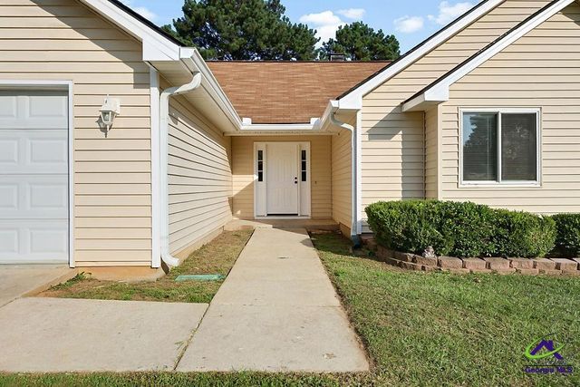731 Gateway Drive, Bonaire, GA 31005