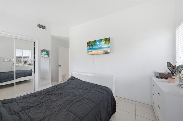 1141 SW 45th Ter, Plantation, FL 33317