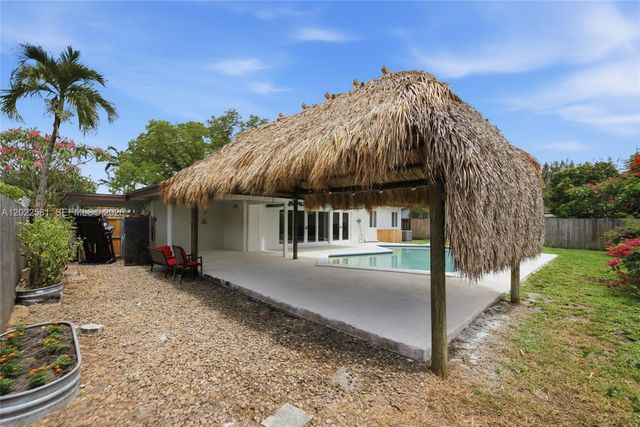 1141 SW 45th Ter, Plantation, FL 33317