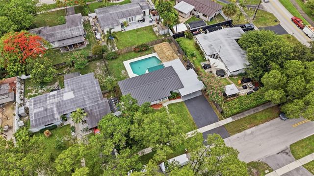 1141 SW 45th Ter, Plantation, FL 33317