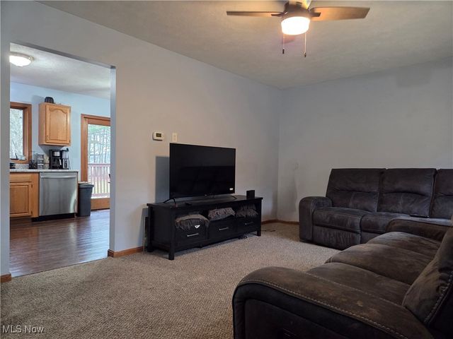 1100 Fawn Road SW, Dellroy, OH 44620