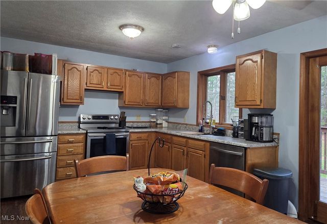 1100 Fawn Road SW, Dellroy, OH 44620