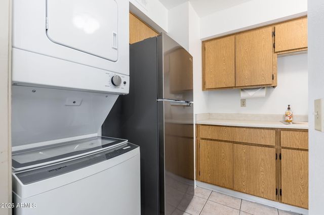 5211 N 24TH Street 208, Phoenix, AZ 85016