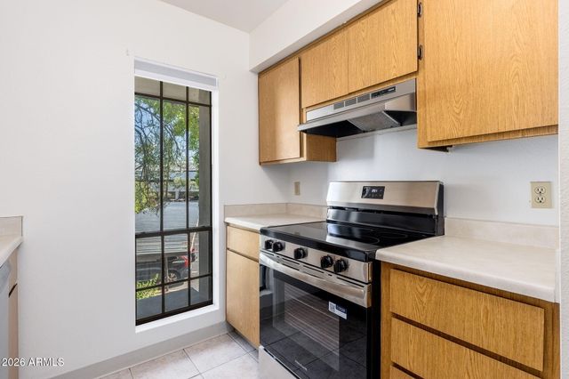 5211 N 24TH Street 208, Phoenix, AZ 85016