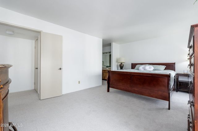 5211 N 24TH Street 208, Phoenix, AZ 85016