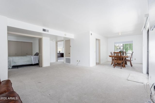 5211 N 24TH Street 208, Phoenix, AZ 85016