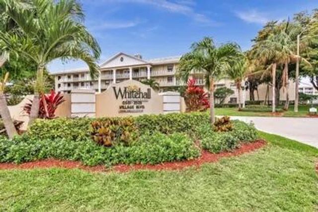 3710 WHITEHALL Drive 404, West Palm Beach, FL 33401
