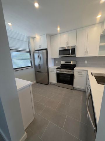 3710 WHITEHALL Drive 404, West Palm Beach, FL 33401