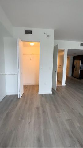 31 SE 6th St 1503, Miami, FL 33131