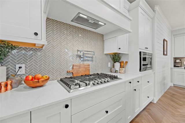 16803 Wolf Pass Drive, Cypress, TX 77433