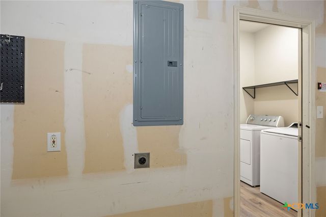 2632 Century Park Boulevard 18, Austin, TX 78727