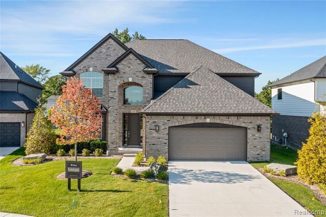 2085 Kohli Drive, Troy, MI 48083