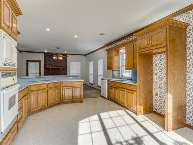 1197 S Choctaw Road, Choctaw, OK 73020