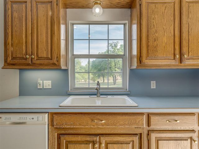 1197 S Choctaw Road, Choctaw, OK 73020