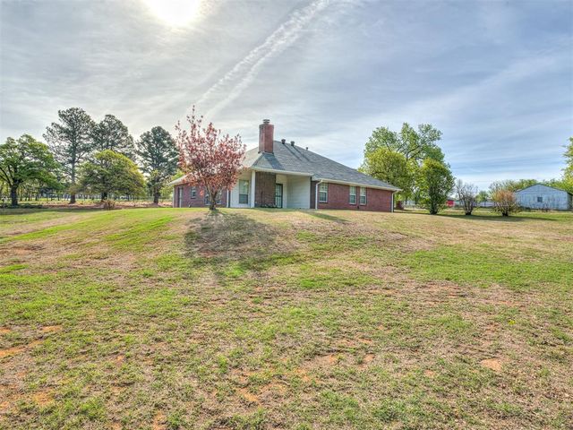 1197 S Choctaw Road, Choctaw, OK 73020