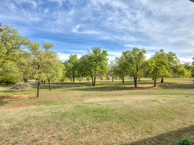 1197 S Choctaw Road, Choctaw, OK 73020