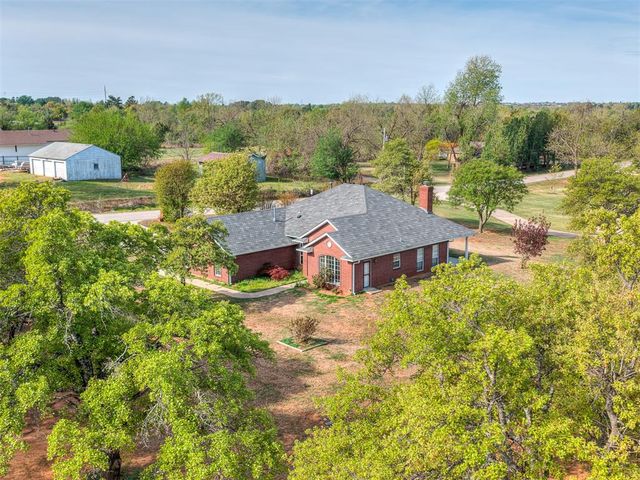 1197 S Choctaw Road, Choctaw, OK 73020