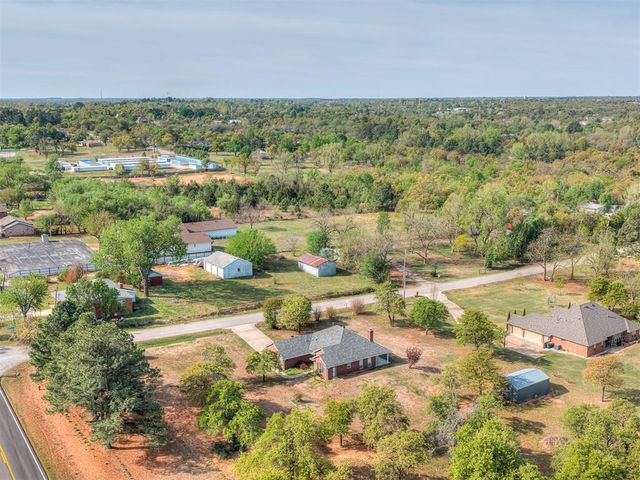 1197 S Choctaw Road, Choctaw, OK 73020