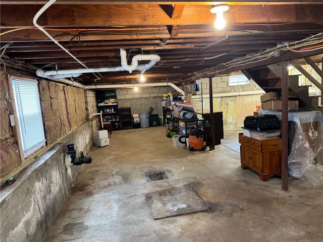 7 Elsie Drive, Johnston, RI 02919