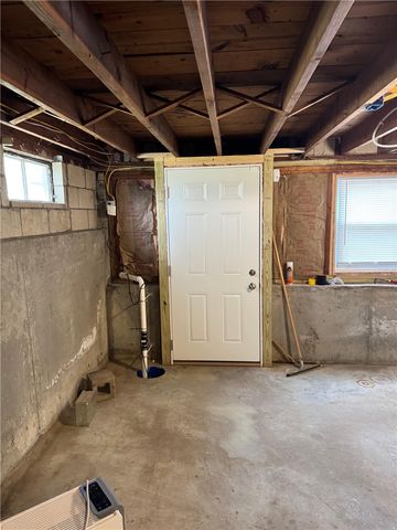 7 Elsie Drive, Johnston, RI 02919