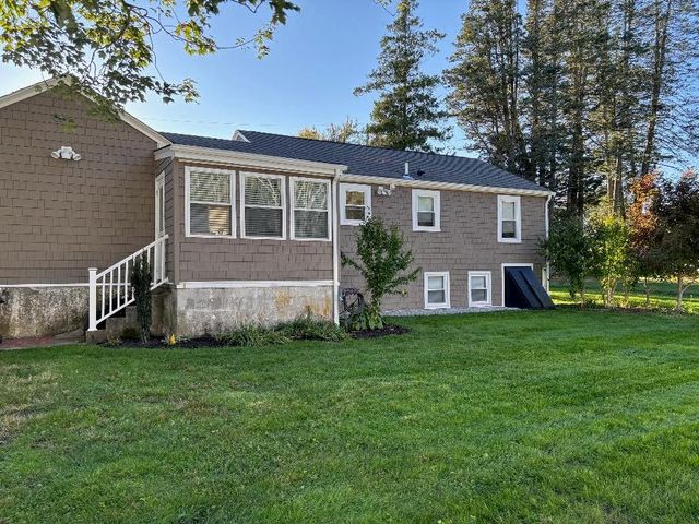 7 Elsie Drive, Johnston, RI 02919