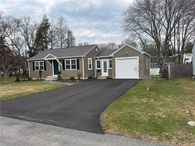 7 Elsie Drive, Johnston, RI 02919
