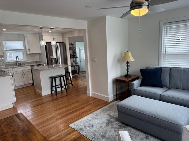 7 Elsie Drive, Johnston, RI 02919