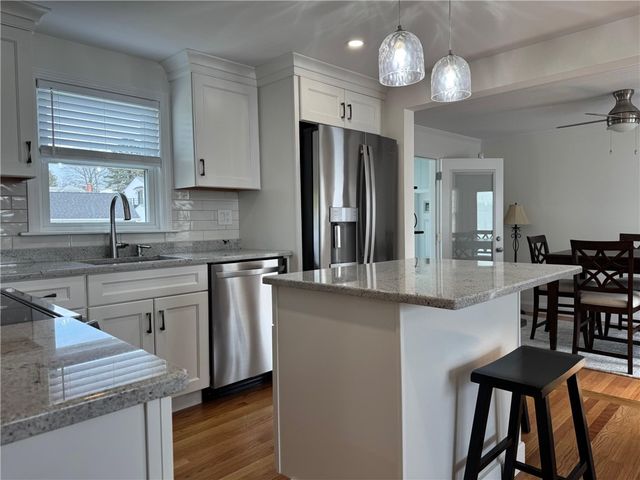 7 Elsie Drive, Johnston, RI 02919