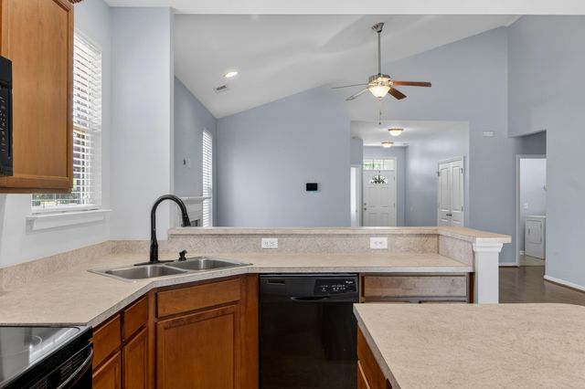 1002 Bridlewood Farms Parkway, Ridgeville, SC 29472