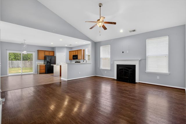 1002 Bridlewood Farms Parkway, Ridgeville, SC 29472
