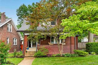 900 Trinity Avenue, University City, MO 63130