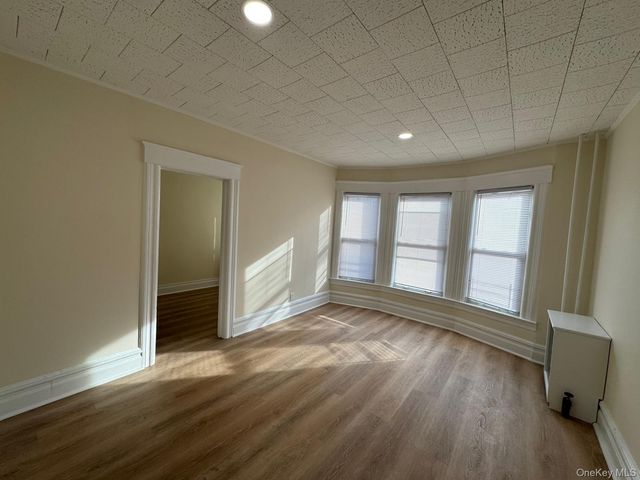 169 Lockwood Avenue 2nd Floor, Yonkers, NY 10701