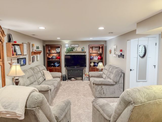 403 2nd Street NW, Bondurant, IA 50035