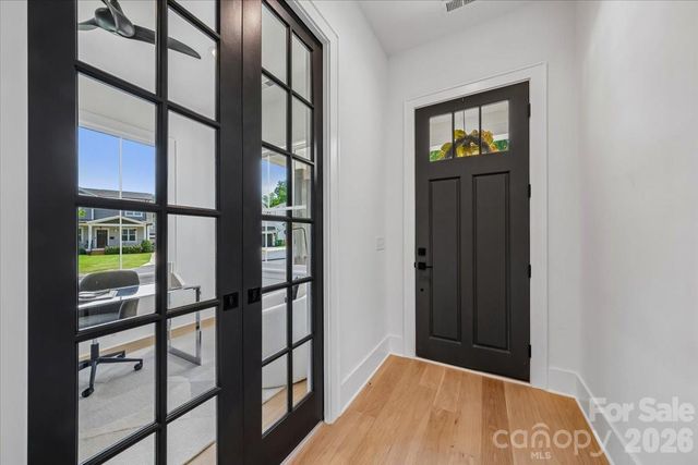 2033 South Street, Charlotte, NC 28208