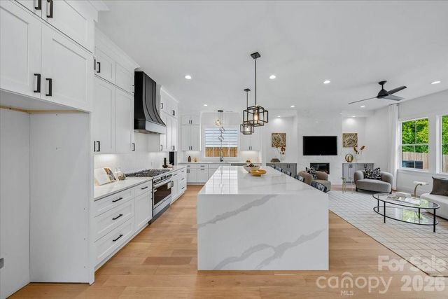 2033 South Street, Charlotte, NC 28208