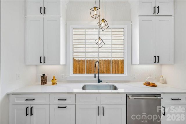 2033 South Street, Charlotte, NC 28208