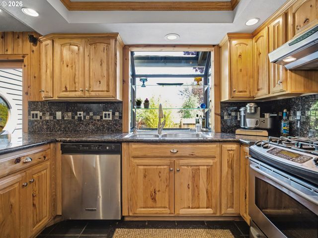 542 Ne 14TH Ave, Hillsboro, OR 97124