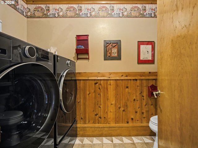 542 Ne 14TH Ave, Hillsboro, OR 97124