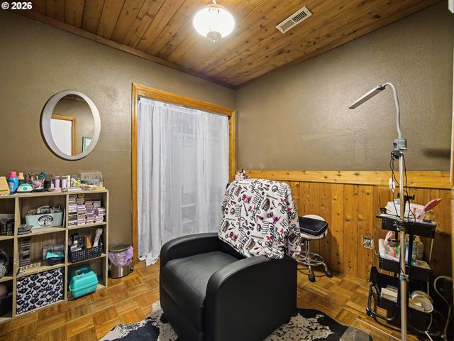 542 Ne 14TH Ave, Hillsboro, OR 97124