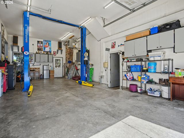 542 Ne 14TH Ave, Hillsboro, OR 97124